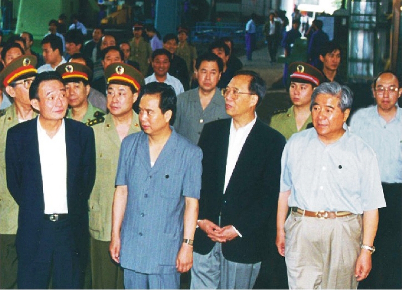 1999年党和国家向导人吴邦国、曾培炎、陕西省向导李开国、程安东来jdb电子游戏视察